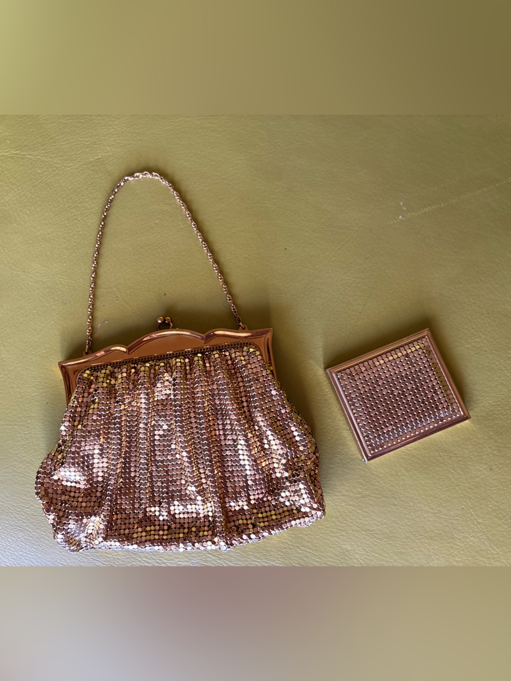 Vintage Whiting & Davis Gold Mesh Purse Matching Compact 7837 USA